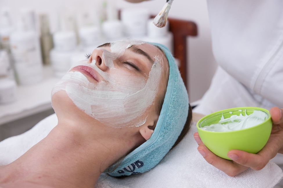 5 Amazing Chemical Peel Benefits You May Have Not Known